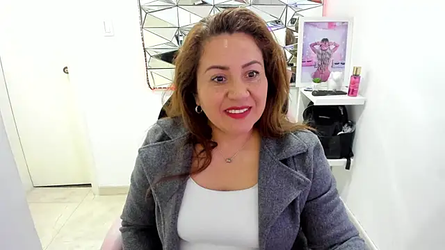 camixxx m online show from May 6, 11:59 am