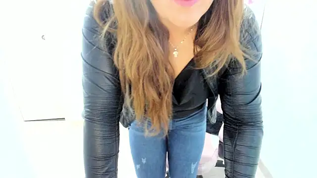 camixxx m online show from May 28, 11:29 am