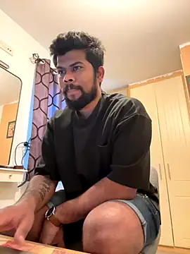 Snapshot of CrazyShashank chatting on September 30, 7:02 am CrazyShashank online show from September 30, 7:02 am