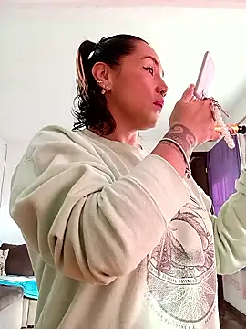 Snapshot of Omexochitl chatting on November 7, 9:59 pm Omexochitl online show from November 7, 9:59 pm