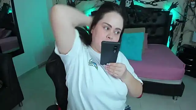 LolaVillalobos online show from October 27, 2:21 pm