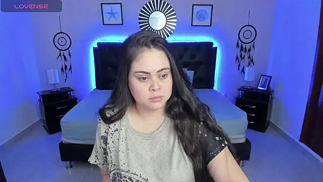 LolaVillalobos online show from November 8, 1:44 pm