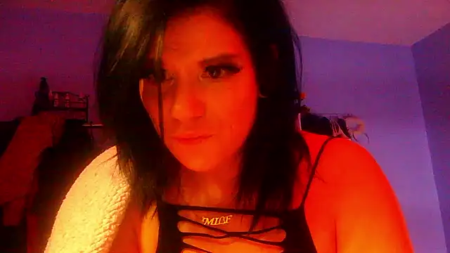 Snapshot of ovmilf chatting on January 11, 9:47 am ovmilf online show from January 11, 9:47 am