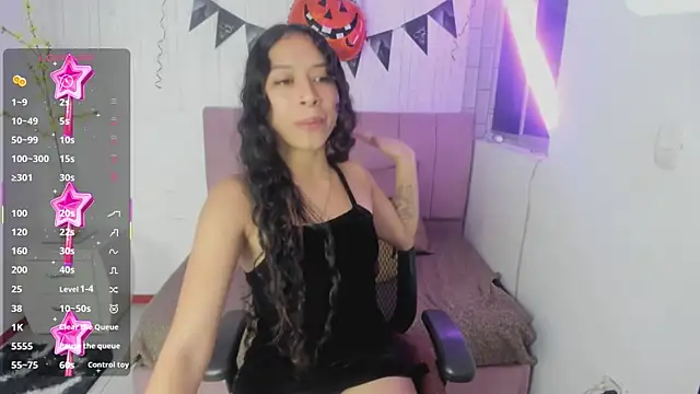 Snapshot of anna_moon11 chatting on October 18, 4:59 am anna moon11 online show from October 18, 4:59 am