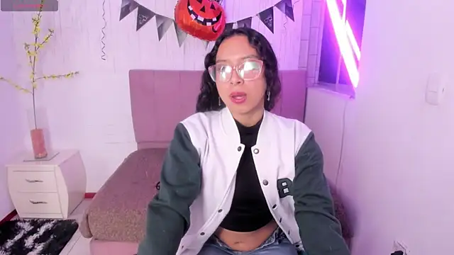 Snapshot of anna_moon11 chatting on October 24, 4:53 am anna moon11 online show from October 24, 4:53 am