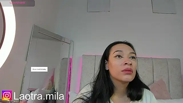 juliettaa 1 online show from March 1, 12:01 am