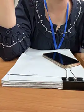 PhuongNhi21 online show from November 5, 1:05 am