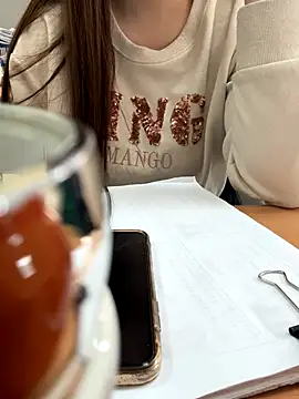 PhuongNhi21 online show from December 16, 2:27 am