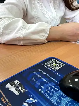 PhuongNhi21 online show from December 19, 3:24 am