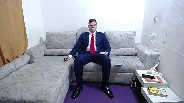 Snapshot of Victor_Maitland chatting on May 17, 3:37 am Victor Maitland online show from May 17, 3:37 am