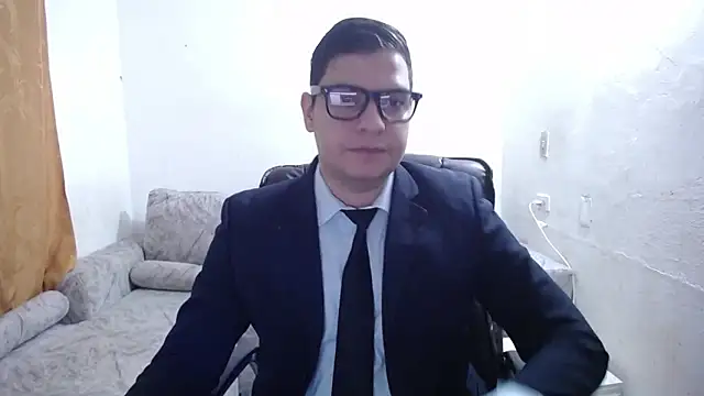 Snapshot of Victor_Maitland chatting on June 8, 8:09 pm Victor Maitland online show from June 8, 8:09 pm