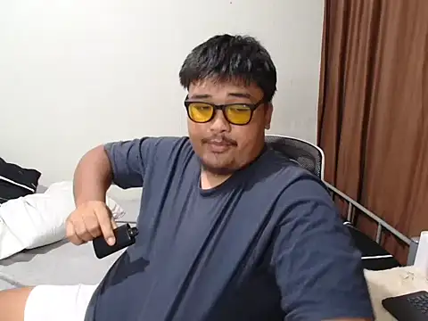 Snapshot of arthur_shelby2 chatting on June 5, 12:55 pm arthur shelby2 online show from June 5, 12:55 pm