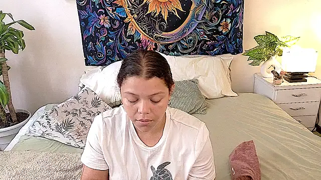 Amanda sweet online show from June 14, 2:30 pm