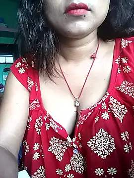 Snapshot of Desi_couple305 chatting on September 18, 1:40 am Desi couple305 online show from September 18, 1:40 am