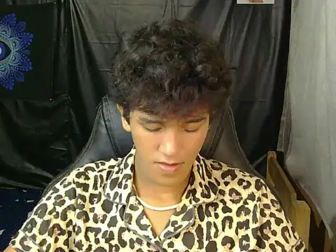 kenbigcockxx online show from February 12, 8:48 pm