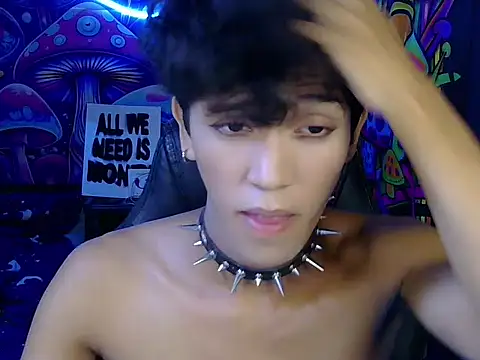 Snapshot of kenbigcockxx chatting on June 15, 3:47 pm kenbigcockxx online show from June 15, 3:47 pm