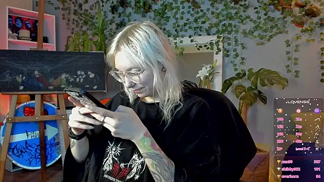 Snapshot of tattoo_art_baby chatting on June 26, 6:40 am tattoo art baby online show from June 26, 6:40 am