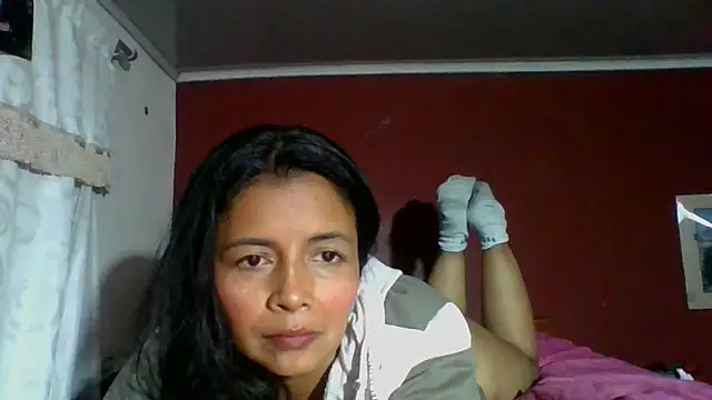 Snapshot of DianaOchoa_ chatting on October 15, 4:01 am DianaOchoa online show from October 15, 4:01 am
