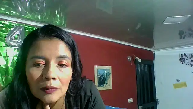 Snapshot of DianaOchoa_ chatting on October 16, 3:40 am DianaOchoa online show from October 16, 3:40 am