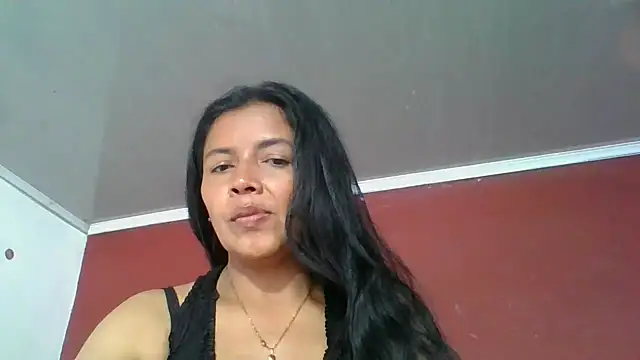 Snapshot of DianaOchoa_ chatting on November 6, 8:43 pm DianaOchoa online show from November 6, 8:43 pm