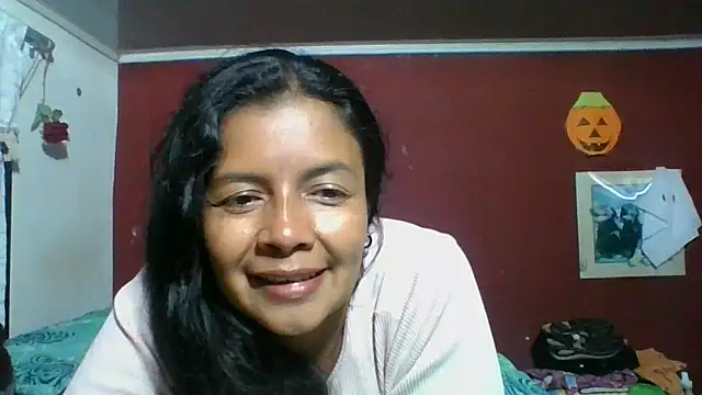 Snapshot of DianaOchoa_ chatting on November 8, 4:01 am DianaOchoa online show from November 8, 4:01 am