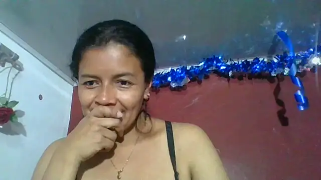 Snapshot of DianaOchoa_ chatting on November 14, 9:35 pm DianaOchoa online show from November 14, 9:35 pm