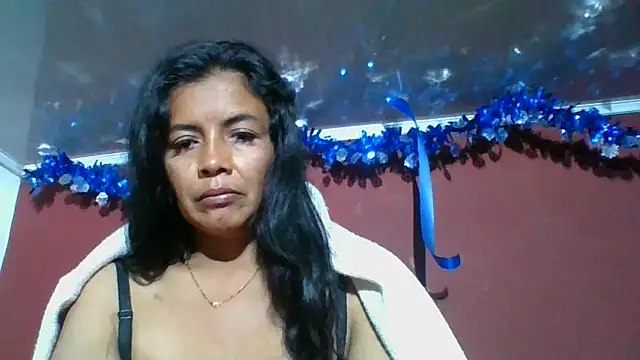 Snapshot of DianaOchoa_ chatting on December 1, 10:42 am DianaOchoa online show from December 1, 10:42 am