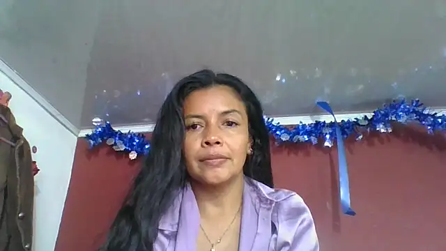 Snapshot of DianaOchoa_ chatting on December 16, 7:41 pm DianaOchoa online show from December 16, 7:41 pm