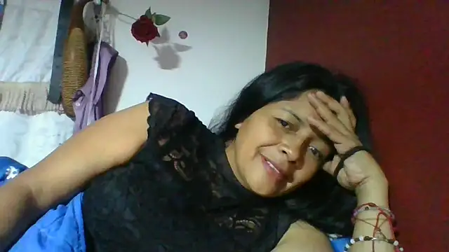 DianaOchoa  online show from April 22, 9:33 am