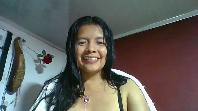 Snapshot of DianaOchoa_ chatting on May 8, 3:34 am DianaOchoa online show from May 8, 3:34 am