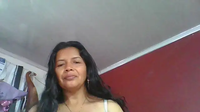 Snapshot of DianaOchoa_ chatting on May 12, 11:51 am DianaOchoa online show from May 12, 11:51 am