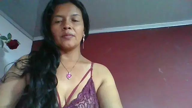 Snapshot of DianaOchoa_ chatting on May 17, 10:28 pm DianaOchoa online show from May 17, 10:28 pm