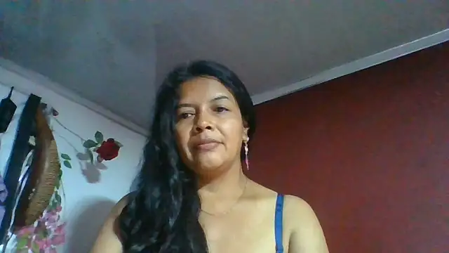 Snapshot of DianaOchoa_ chatting on May 31, 9:38 am DianaOchoa online show from May 31, 9:38 am