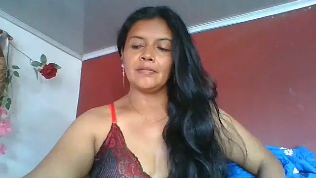 Snapshot of DianaOchoa_ chatting on June 1, 8:21 pm DianaOchoa online show from June 1, 8:21 pm