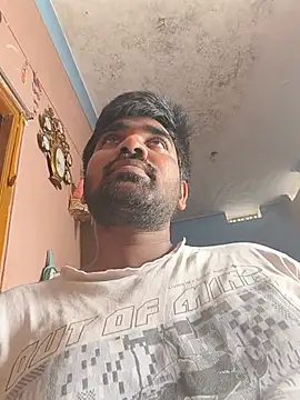Snapshot of Harsha_Happy chatting on August 6, 4:47 am Harsha Happy online show from August 6, 4:47 am