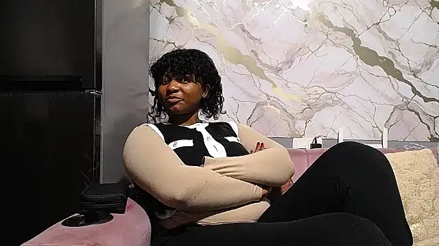 Snapshot of Goddessberry chatting on June 17, 5:54 am Goddessberry online show from June 17, 5:54 am