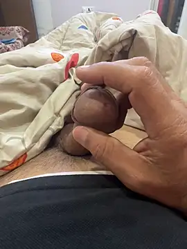 Snapshot of spicey_sunny chatting on November 14, 10:18 pm spicey sunny online show from November 14, 10:18 pm