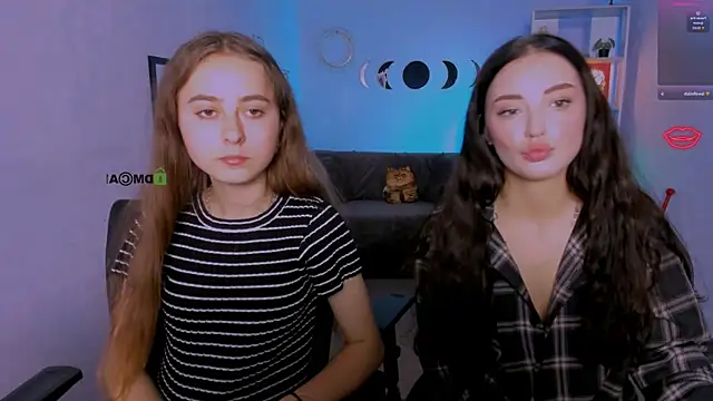 Snapshot of miki-niki chatting on October 9, 2:15 pm miki-niki online show from October 9, 2:15 pm