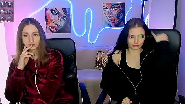 Snapshot of miki-niki chatting on February 4, 6:41 am miki-niki online show from February 4, 6:41 am