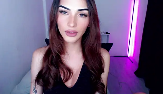 Alicegreenexx online show from April 26, 12:19 am