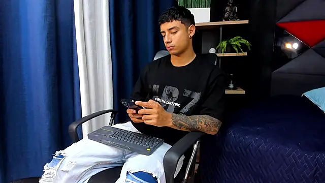 jaze bradley online show from November 19, 11:32 am