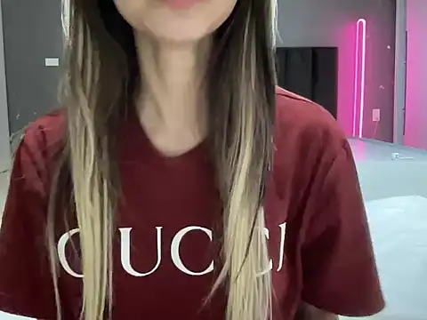 Snapshot of Min_sara69 chatting on October 20, 8:48 am Min sara69 online show from October 20, 8:48 am