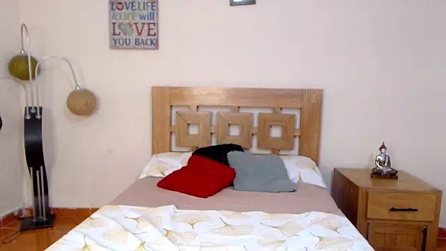 Snapshot of ValeSantoDomingo chatting on October 14, 9:37 pm ValeSantoDomingo online show from October 14, 9:37 pm