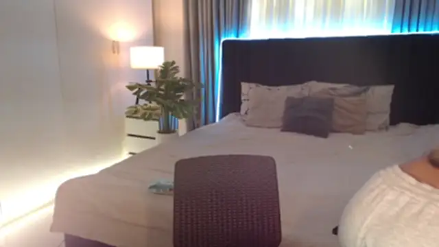 Snapshot of FuckMe_Sofia chatting on December 5, 1:14 am FuckMe Sofia online show from December 5, 1:14 am