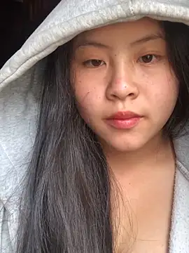 Snapshot of Tiiahpu chatting on December 3, 6:54 am Tiiahpu online show from December 3, 6:54 am