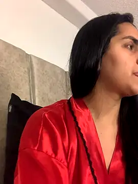 Snapshot of CamiJone chatting on November 29, 11:19 pm CamiJone online show from November 29, 11:19 pm