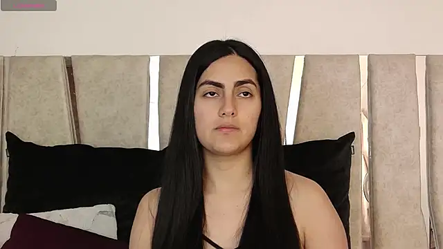 Snapshot of CamiJone chatting on December 2, 11:34 pm CamiJone online show from December 2, 11:34 pm