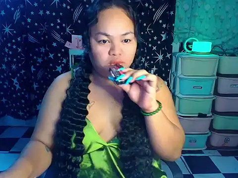 Snapshot of clasyprinces chatting on June 2, 2:52 pm clasyprinces online show from June 2, 2:52 pm