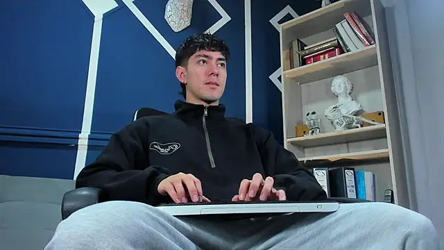 etham wolf  online show from November 10, 11:20 am