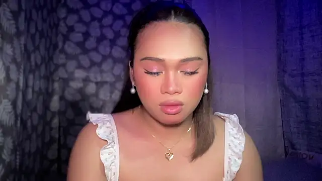 Snapshot of Exotic_alyssa69 chatting on June 17, 1:08 am Exotic alyssa69 online show from June 17, 1:08 am